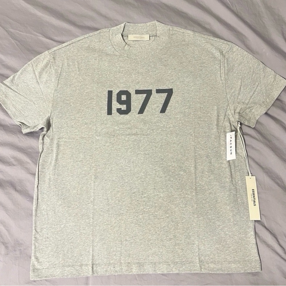 Fear of God Essentials 1977 Dark Oatmeal Tee Size Large